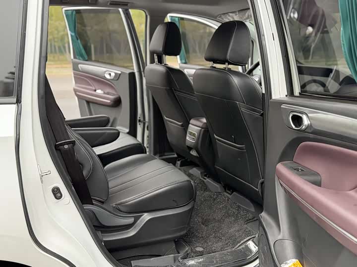 GAC Trumpchi M6 2023 2023款 PRO 270T DCT豪华版