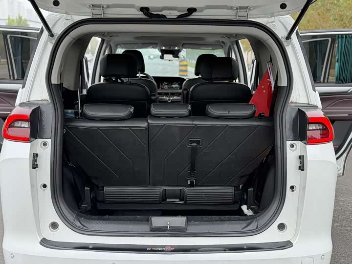 GAC Trumpchi M6 2023 2023款 PRO 270T DCT豪华版