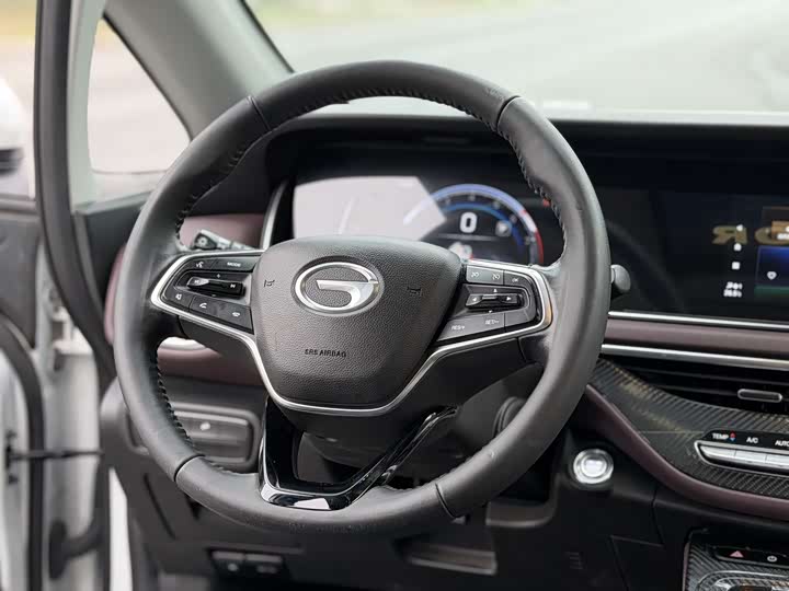 GAC Trumpchi M6 2023 2023款 PRO 270T DCT豪华版