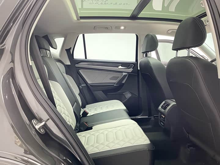 Volkswagen Tayron 2024 2024款 330TSI 两驱豪华Plus进阶版