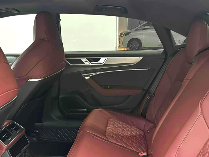 Audi A7L 2024 2024款 45 TFSI quattro S-line 黑武士版