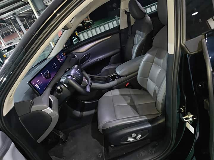 IM motors LS6 2025 2025款 超强性能灵蜥智享版