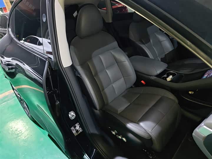 IM motors LS6 2025 2025款 超强性能灵蜥智享版