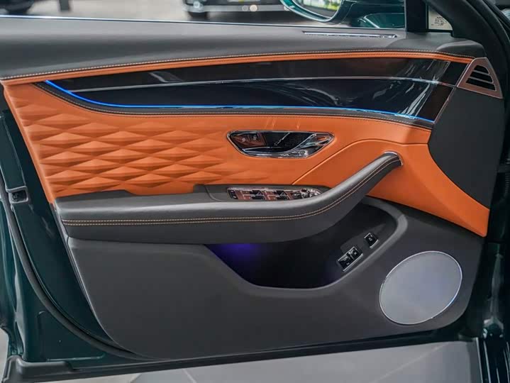 Bentley Flying Spur 2023 2023款 4.0T V8 雅度版