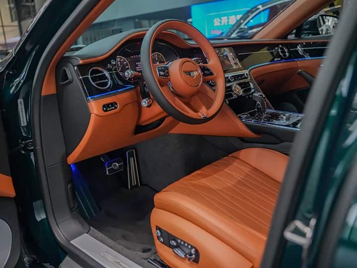 Bentley Flying Spur 2023 2023款 4.0T V8 雅度版