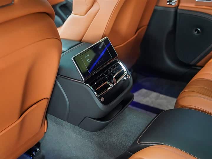 Bentley Flying Spur 2023 2023款 4.0T V8 雅度版