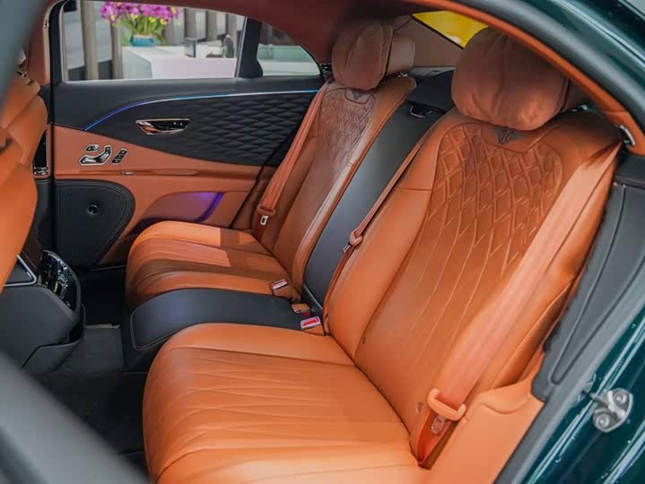 Bentley Flying Spur 2023 2023款 4.0T V8 雅度版