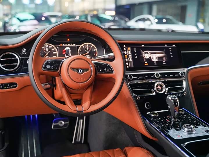 Bentley Flying Spur 2023 2023款 4.0T V8 雅度版