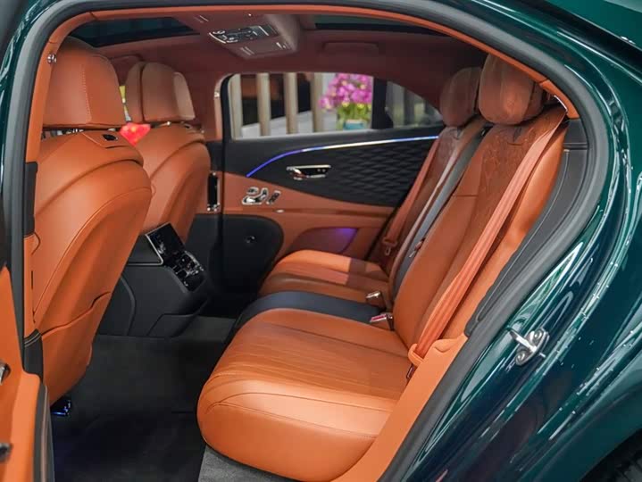 Bentley Flying Spur 2023 2023款 4.0T V8 雅度版