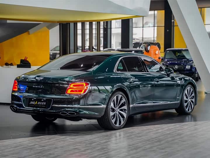 Bentley Flying Spur 2023 2023款 4.0T V8 雅度版