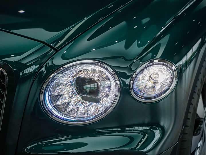 Bentley Flying Spur 2023 2023款 4.0T V8 雅度版