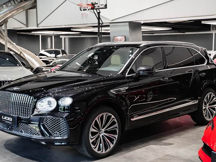 Bentley Bentayga 2024 2024款 4.0T V8 长轴距雅度版