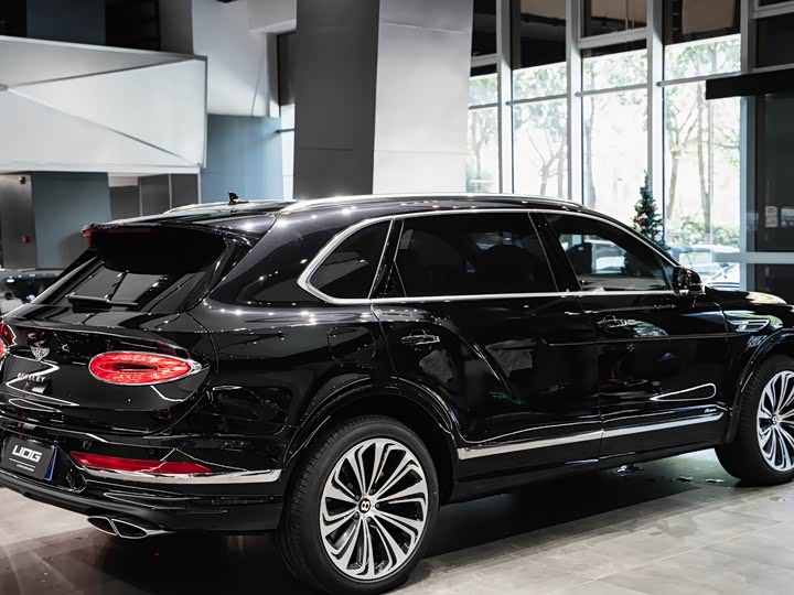Bentley Bentayga 2024 2024款 4.0T V8 长轴距雅度版