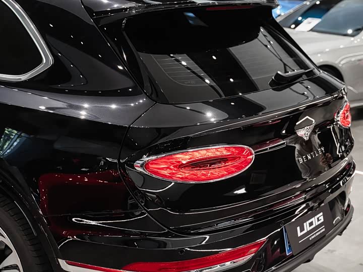 Bentley Bentayga 2024 2024款 4.0T V8 长轴距雅度版