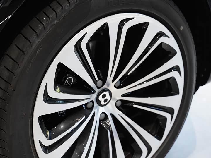 Bentley Bentayga 2024 2024款 4.0T V8 长轴距雅度版