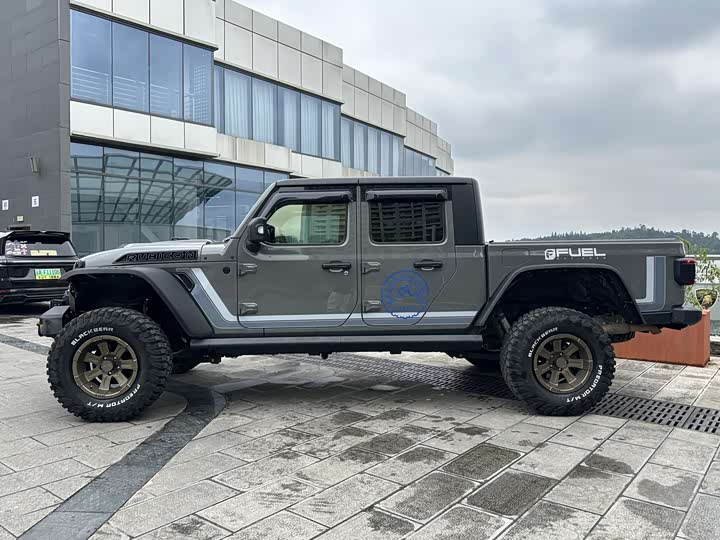 Jeep Gladiator 2022 2022款 3.6L 先行版