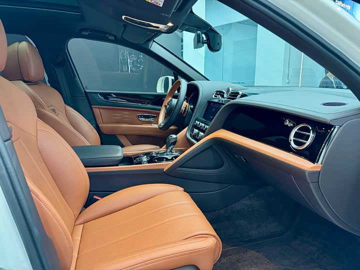 Bentley Bentayga 2024 2024款 4.0T V8 长轴距版