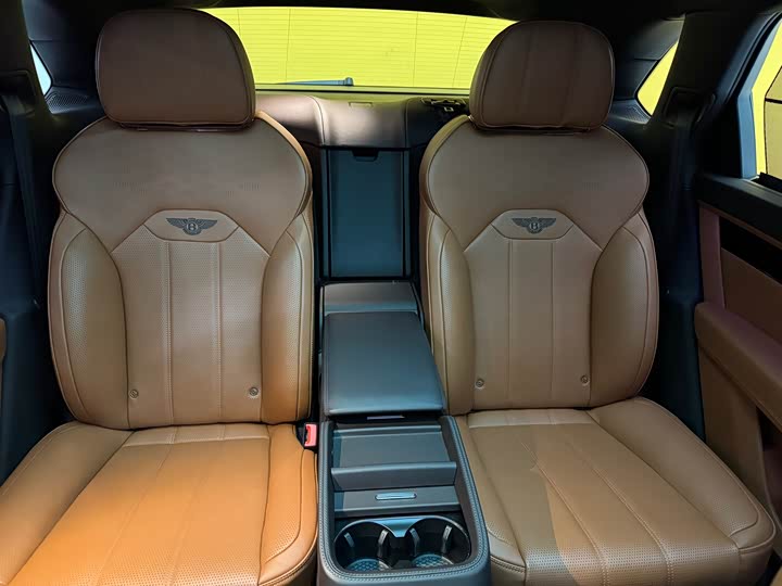 Bentley Bentayga 2024 2024款 4.0T V8 长轴距版