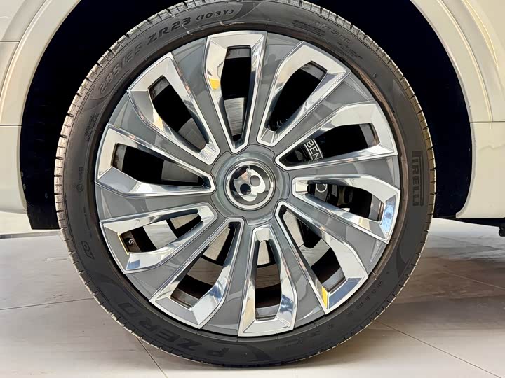 Bentley Bentayga 2024 2024款 4.0T V8 长轴距版