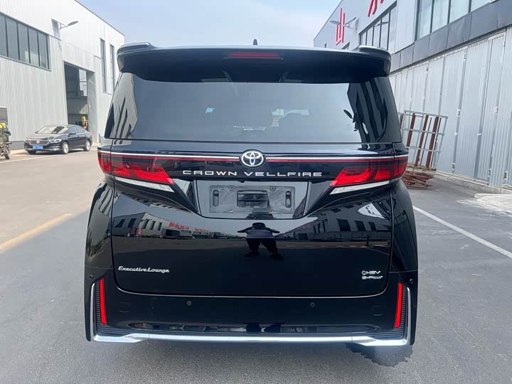 Toyota Vellfire 2024 2024款 皇冠 双擎 2.5L 至尊行政版