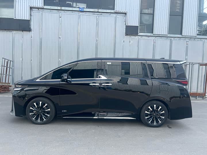 Toyota Vellfire 2024 2024款 皇冠 双擎 2.5L 至尊行政版