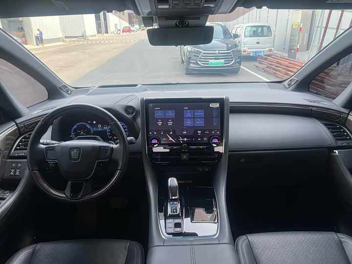 Toyota Vellfire 2024 2024款 皇冠 双擎 2.5L 至尊行政版