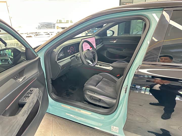 Volkswagen Passat 2025 2025款 Pro 380TSI 星空龙尊版