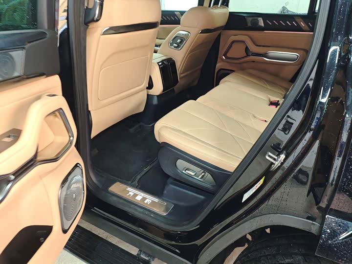 BYD FangChengBao Leopard 8 2025 2025款 智勇旗舰版 7座