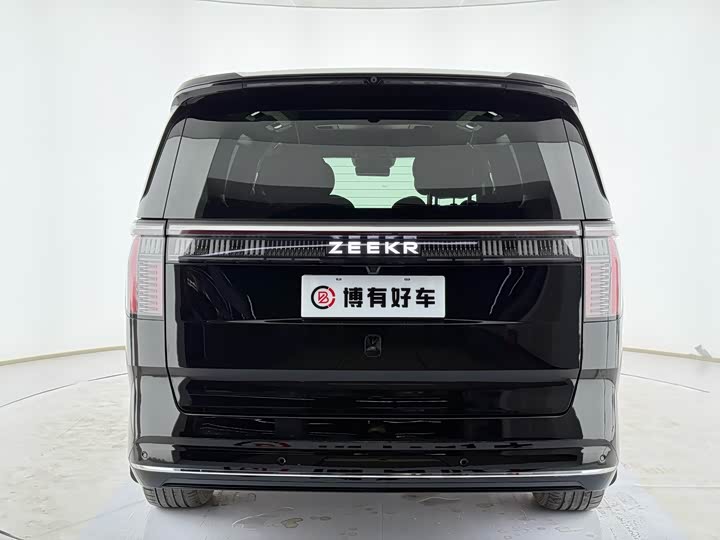 Zeekr 009 2024 2024款 六座行政版四驱 108kWh