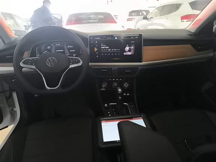 Volkswagen Bora 2025 2025款 200TSI DSG悦行PRO版