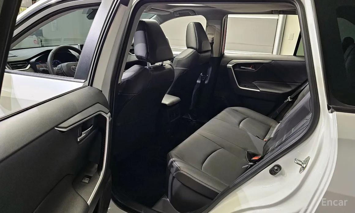 Toyota RAV4 2019 2.5 2WD Hybrid XLE