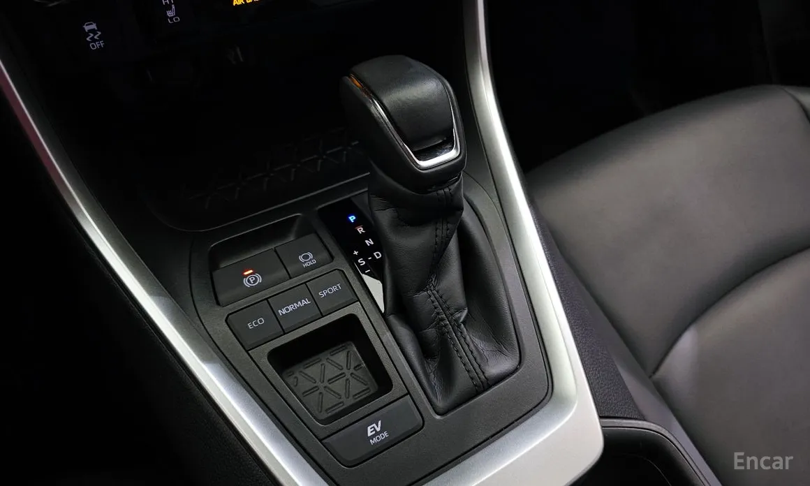 Toyota RAV4 2019 2.5 2WD Hybrid XLE