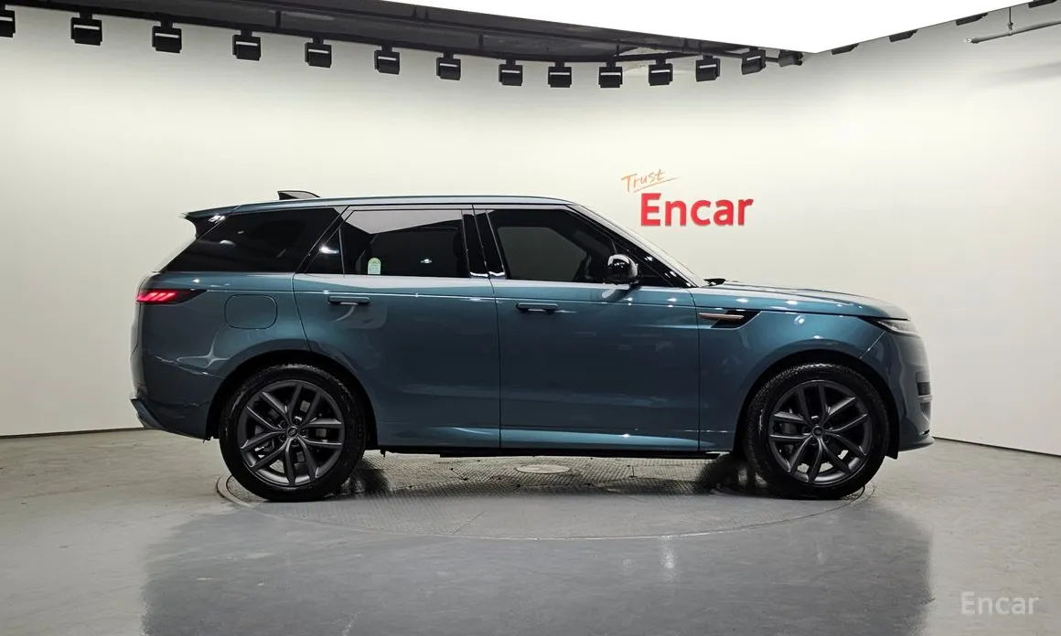Land Rover Range Rover Sport 2022 P550E Dynamic HSE