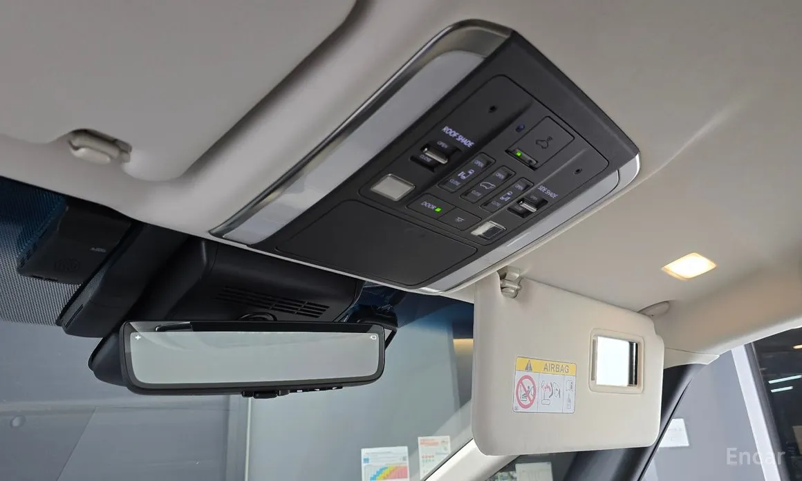 Lexus LM 2024 500h Royal