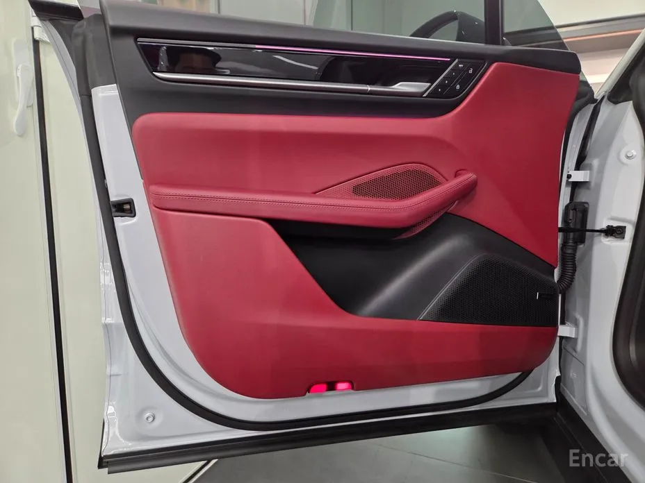 Porsche Macan 2024 Base 4