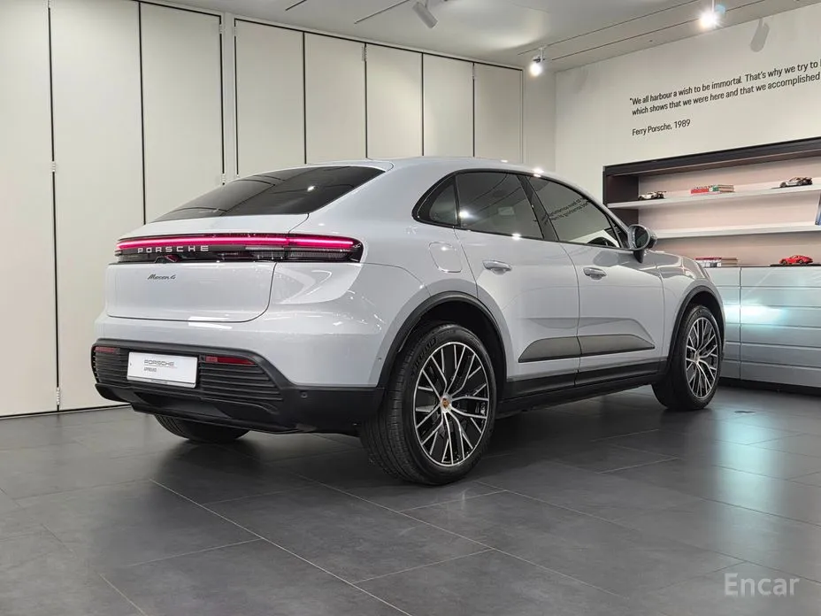Porsche Macan 2024 Base 4