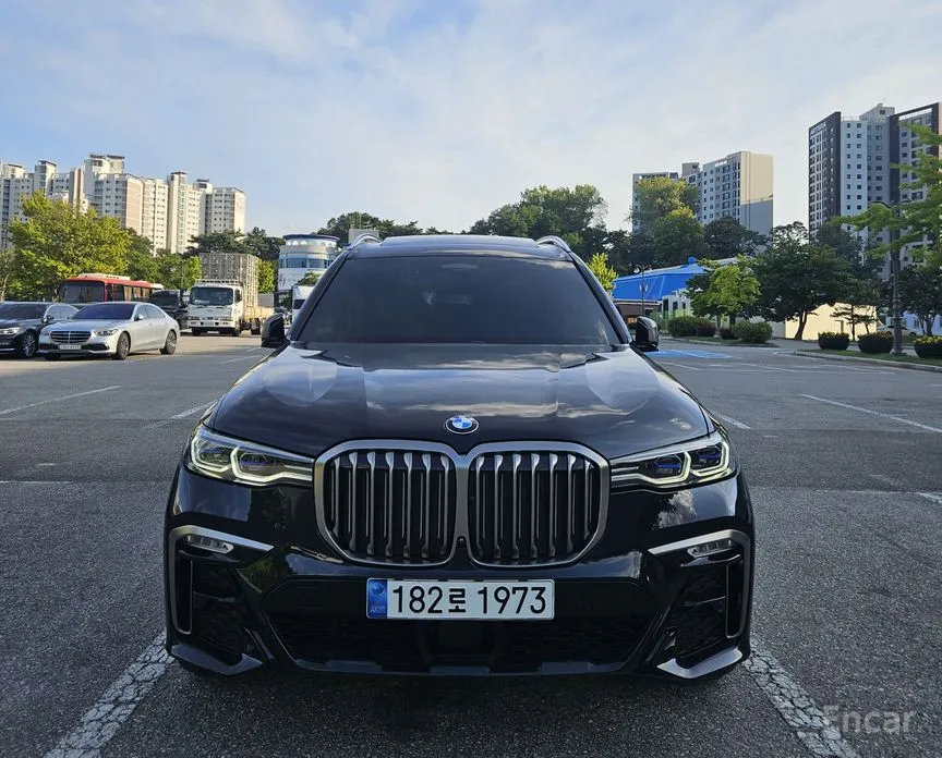 BMW X7 2019 M50i 6STR