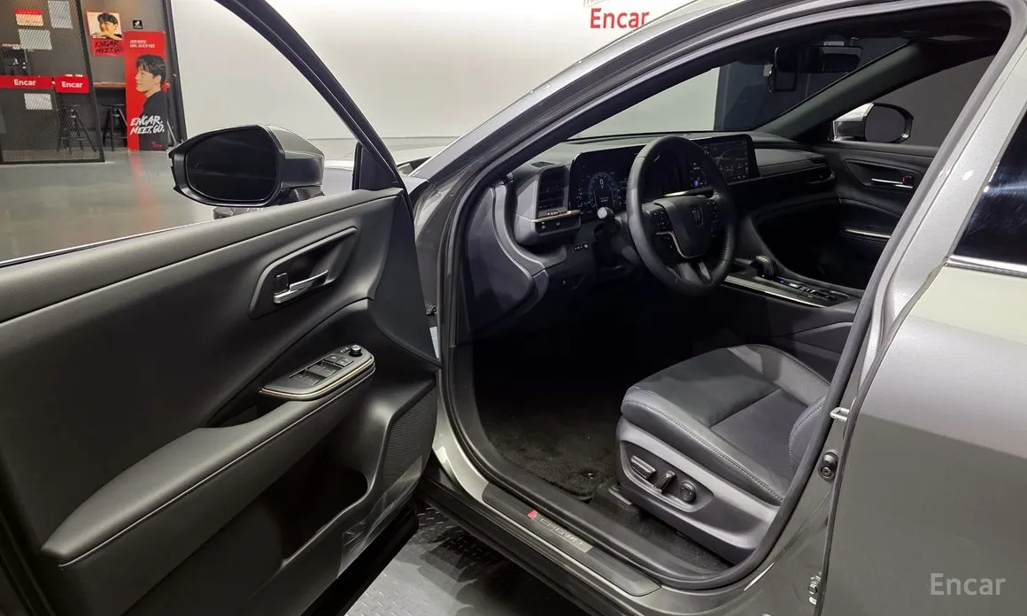 Toyota Crown 2023 2.5 4WD Hybrid