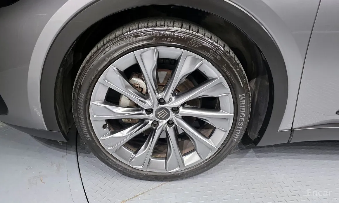 Toyota Crown 2023 2.5 4WD Hybrid