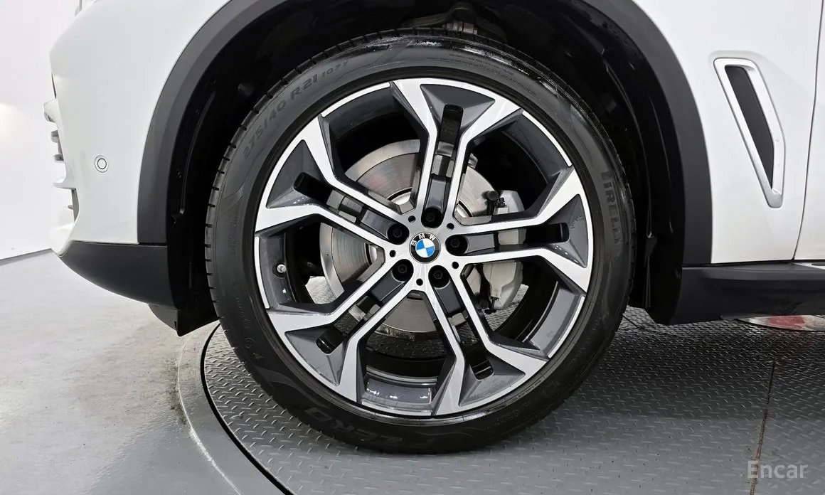 BMW X5 2019 xDrive 40i xLine