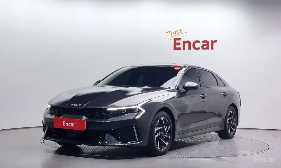 Kia K5 2023 Signature