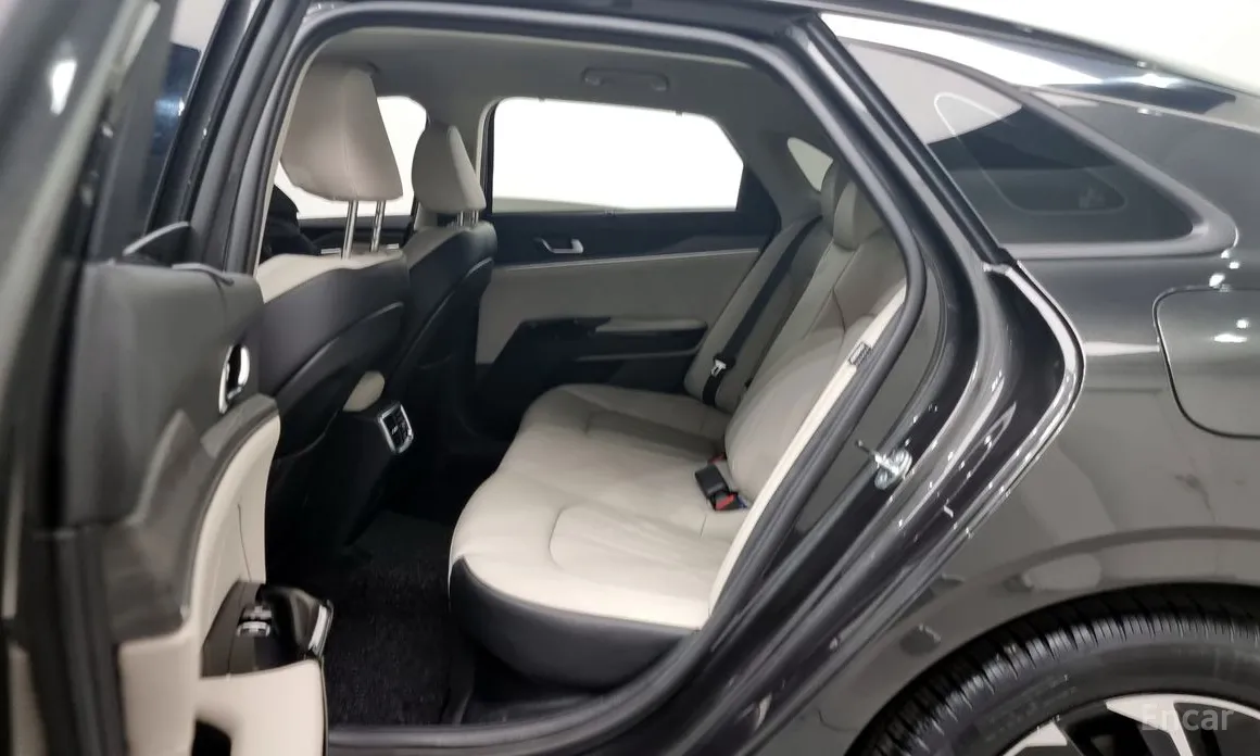 Kia K5 2023 Signature