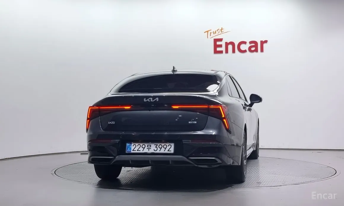 Kia K5 2023 Signature