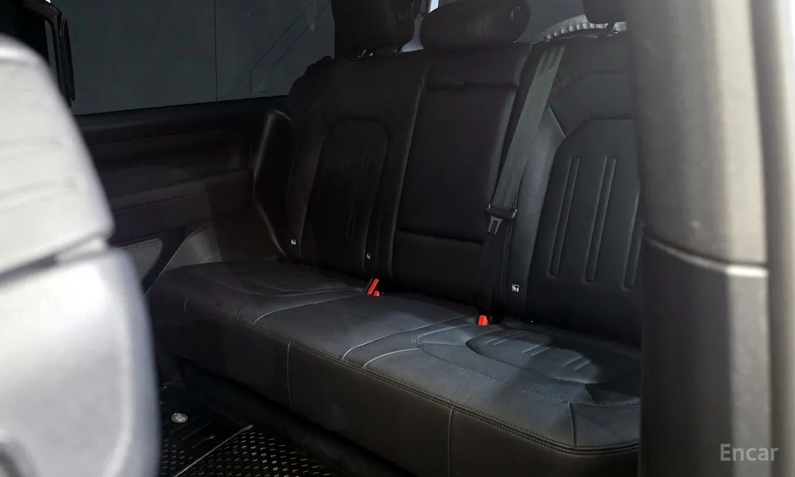 Land Rover Defender 2020 90 D250 SE