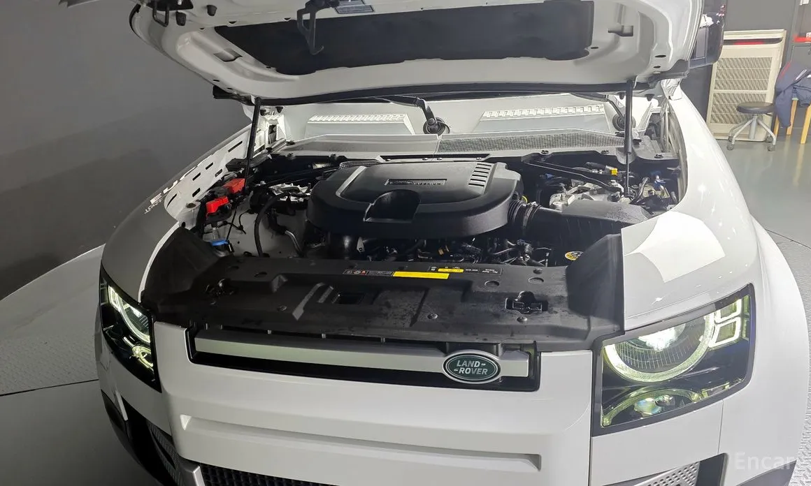 Land Rover Defender 2020 90 D250 SE