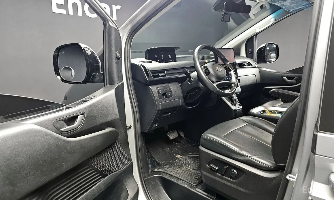 Hyundai Staria 2021 L3.5 Cargo 5-Seater