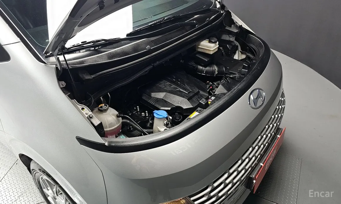 Hyundai Staria 2021 L3.5 Cargo 5-Seater