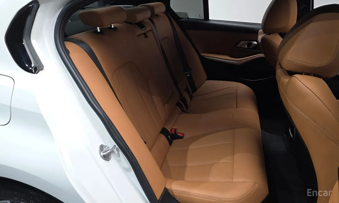 BMW 3 Series 2019 320i M Sport