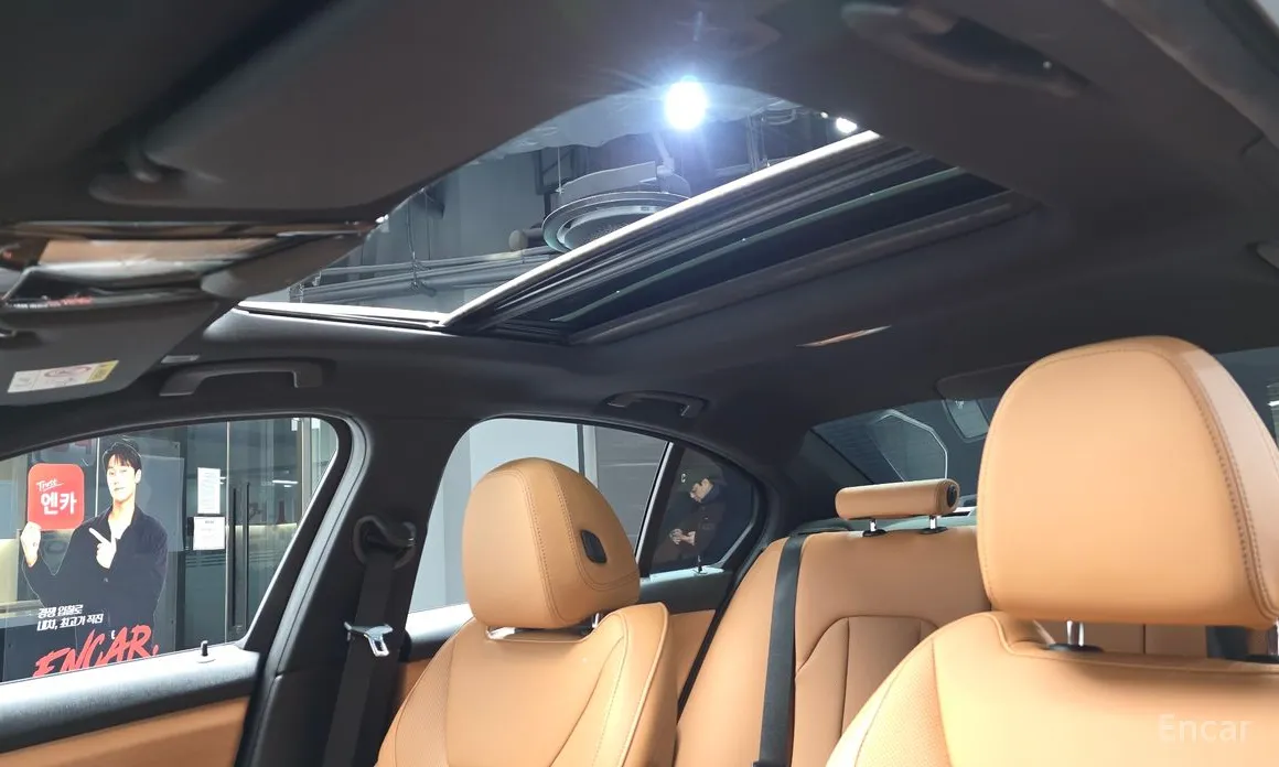 BMW 3 Series 2019 320i M Sport