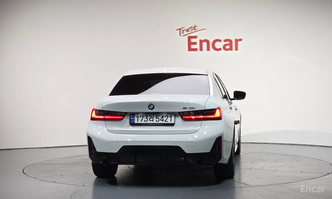 BMW 3 Series 2019 320i M Sport